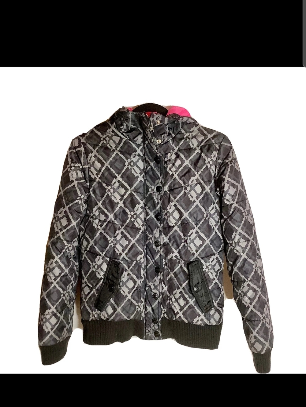 Fox Women's Black and Gray Quilted Puffer Jacket